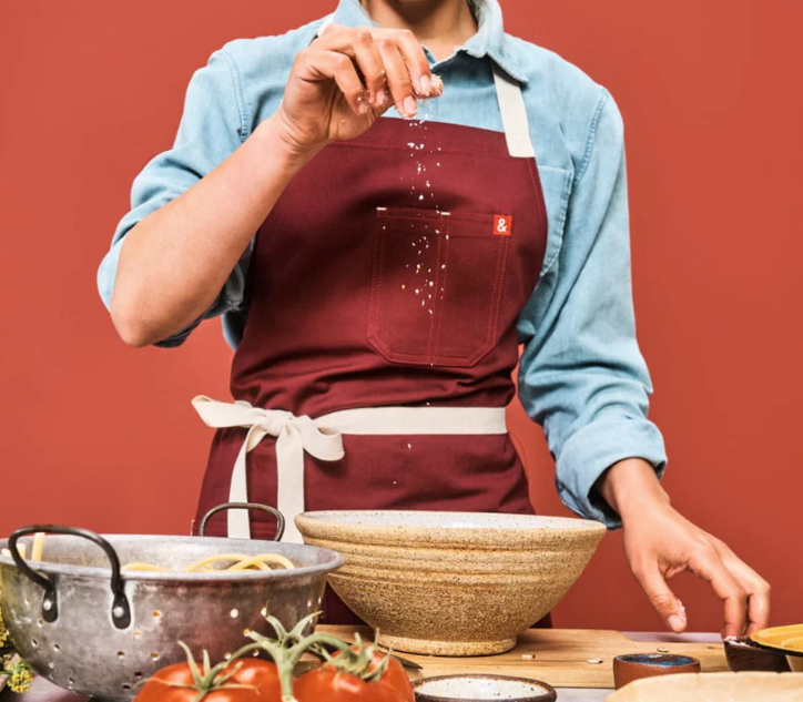 Hedley & Bennett Essential Apron - House Red