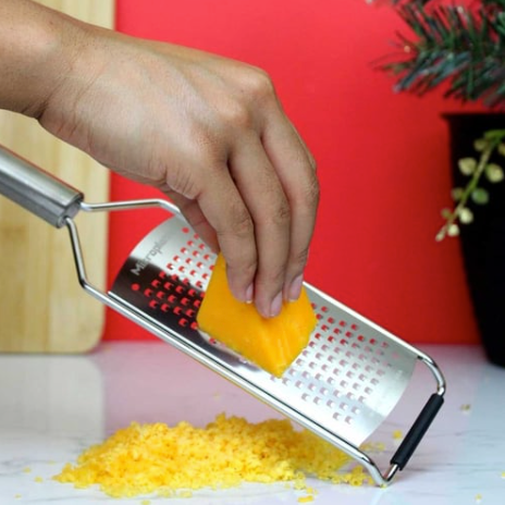Microplane Professional Series Coarse Cheese Grater