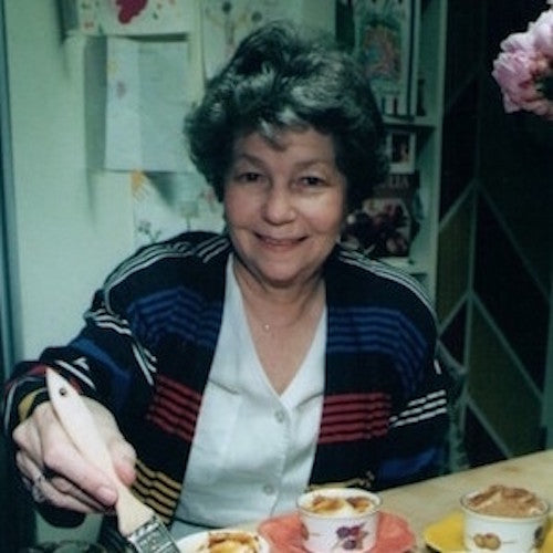 <a href="/collections/gloria-smiley" target="_blank" title="Chef Gloria Smiley">Chef Gloria Smiley</a>