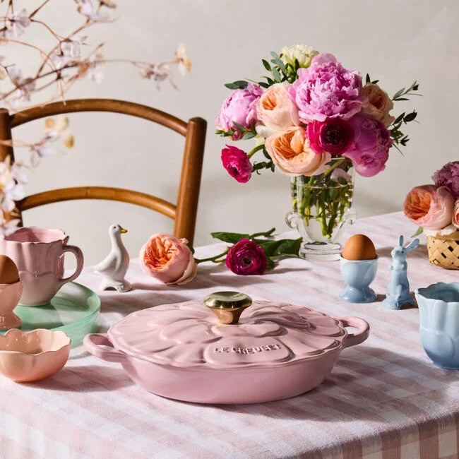 Le Creuset Signature Petal 2.25 Qt. Braiser - Chiffon Pink
