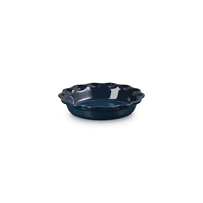 Le Creuset Stoneware 9-inch Fluted Pie Dish - Nuit