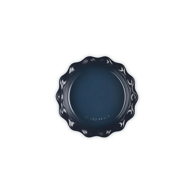 Le Creuset Stoneware 9-inch Fluted Pie Dish - Nuit