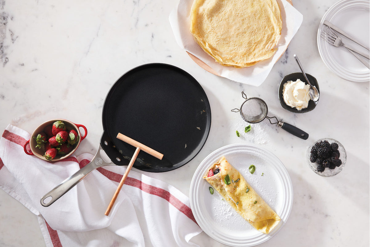 Le Creuset Toughened Nonstick PRO 11 inch Crepe Pan and Rateau