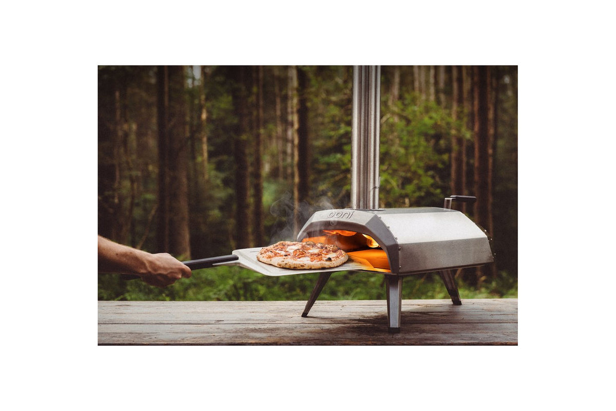Ooni Karu Wood and Charcoal-Fired Portable Pizza Oven
